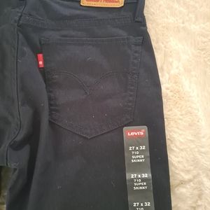 Levi Super Skinny Pants Size 27 Dark Blue